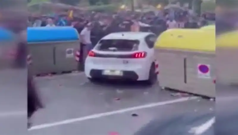 Taraftarların Arasına Dalan Araçta 13 Kişi Yaralandı!