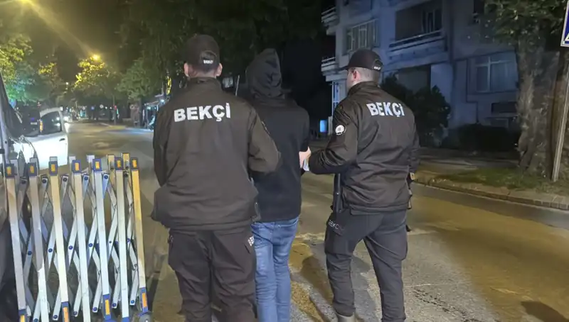 Edirne'de Gizemli Düzensiz Göçmenlere Operasyon: 4 Kişi Yakalandı!