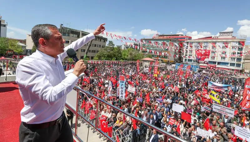 Özgür Özel’den Çarpıcı Açıklama: Örgütün Silah Bırakma Taleplerine Destek