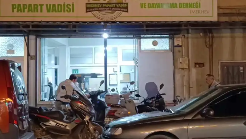 Bıçaklı Kavga Sokakları Karıştırdı: Bir Ağırdan Yaralı Var