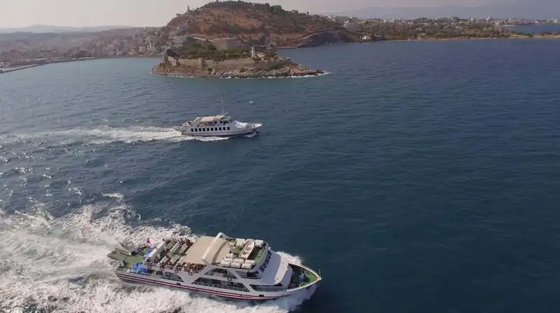 Yunan Adalarına Kapıda Vize ile Seyahat: Yeni Rota Hakkında Bilmeniz Gerekenler