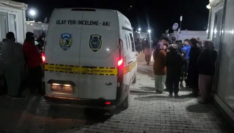 Husumetli İki Grup Arasında Silahlı Kavga: Kanlı Sonuçlar