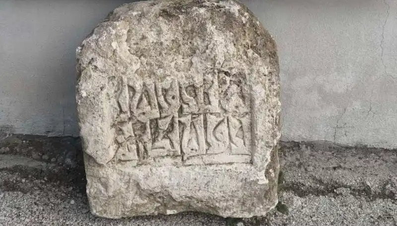 Adana'da Tarihi Eser Operasyonu: Kaçakçılar Cezaevine Gönderildi
