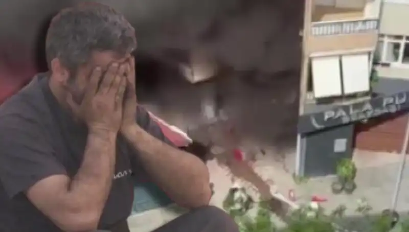 Ataşehir'de Yangın Faciası: İş Yeri Sahibinin Dramı ve Anlık Gözyaşları