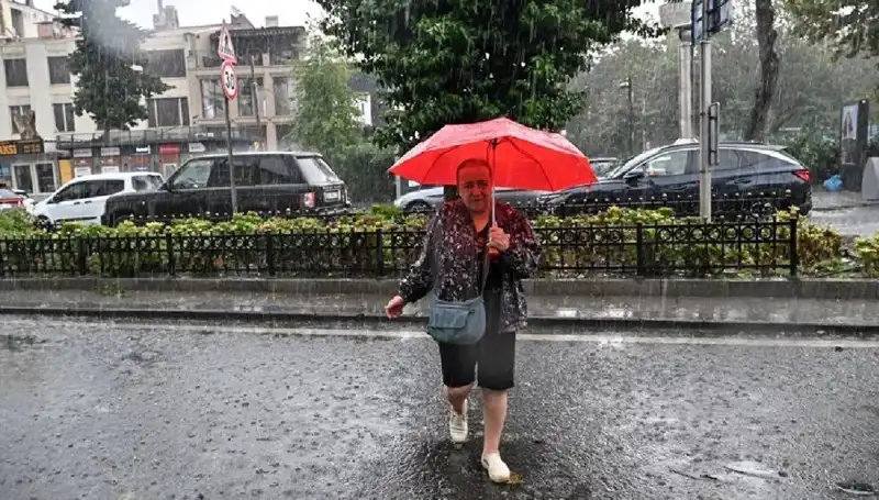 Ülke Genelinde Sarı Kodlu Yağış Uyarısı: Hangi Bölgelere Dikkat Edilmeli?