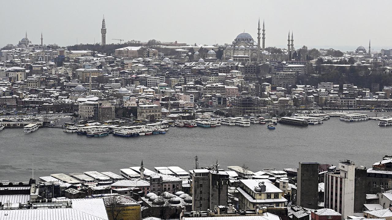 İstanbul'u Beyaza Bürüyen Kar Keyfi!