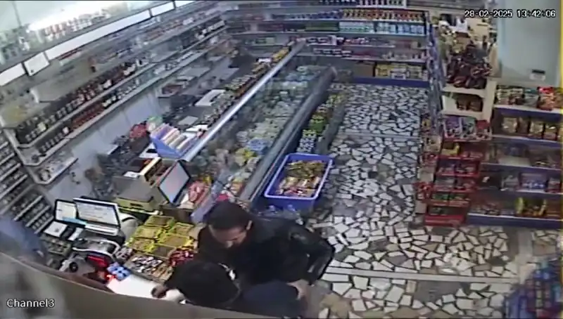 Cezaevi Firarisi Markette Bıçak Çekip, Mermer Fırlattı: Korku Dolu Anlar!