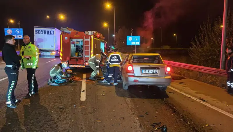 Kamyona Arkadan Çarpan Sürücü Kaza Sonrası Ağır Yaralandı!