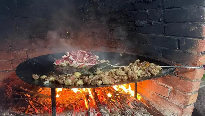 Türkiye'nin Dört Bir Yanından Gelen Dualı Güveç Geleneği