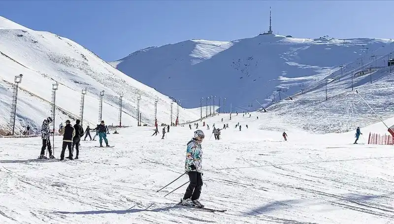 Palandöken'de Kar Kalınlığı Zirveye Ulaştı: Kayak Severler İçin Cennet