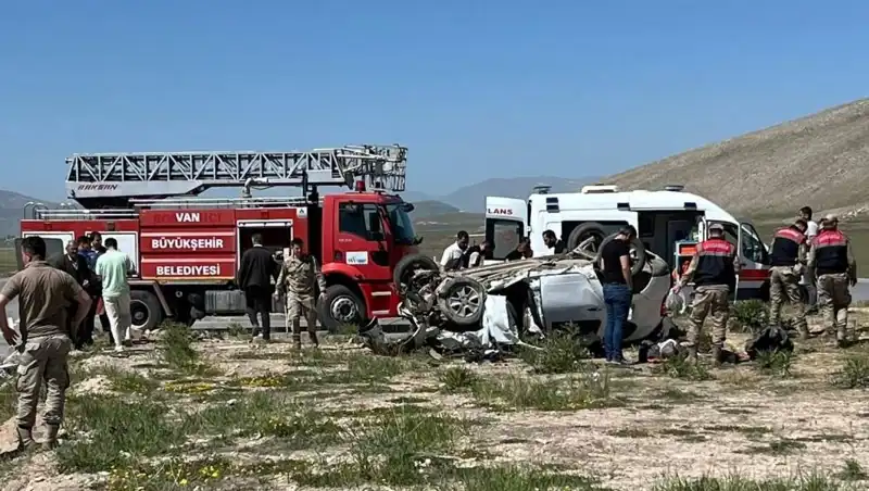 Van'da Feci Kaza: Hayatını Kaybeden Dört Kişi, İki Yaralı
