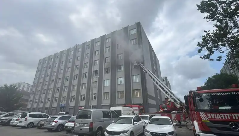 Çorap İmalathanesinde Korkutan Yangın: Detaylar ve İlk Bilgiler