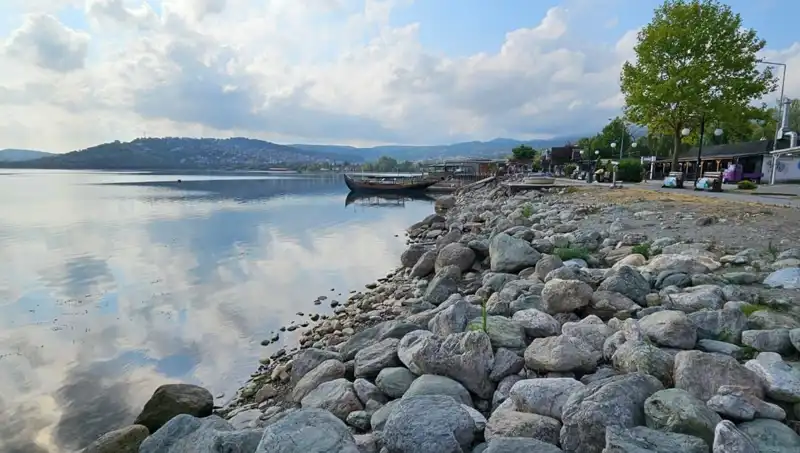 Sapanca Gölü'nde Su Seviyesi Düşüyor: Doğanın Alarmı