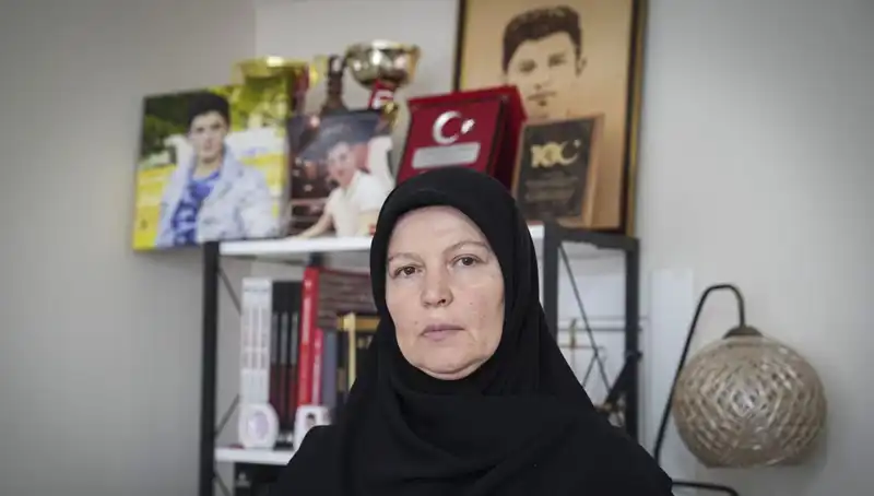 15 Temmuz'un Unutulmaz Şehidi: 16 Yaşındaki Mahir Ayabak ve Ailesinin Duygusal Savaşları