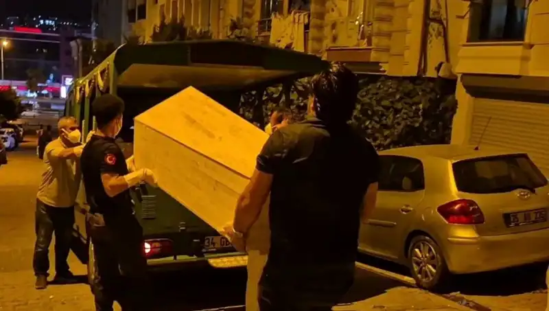 Esenyurt'ta Gizemli Bir Ölüm: Kadın Bulundu, Soruşturma Başlatıldı