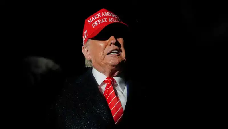Yüksek Mahkeme'den Trump'a Göçmenlik Yetkisi: Yasal Statü İptali Mümkün Mü?