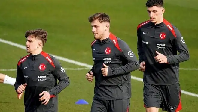 Fenerbahçe'yle Anılan Yıldız Oyuncu Galatasaray’a Transfer Oluyor!