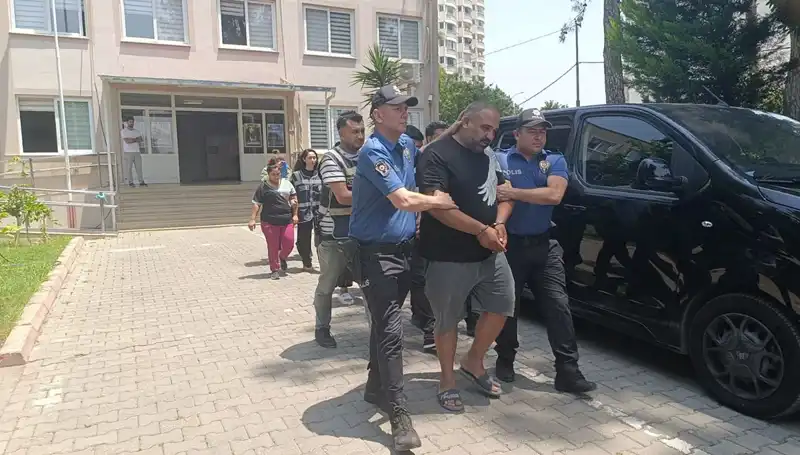 Adana'da Dolandırıcılık Skandalı: 4 Şüpheli Tutuklandı!