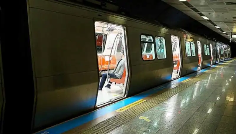 İstanbul'da Metro Durakları Kapatılıyor: Seferlerin Etkilenmesi Bekleniyor