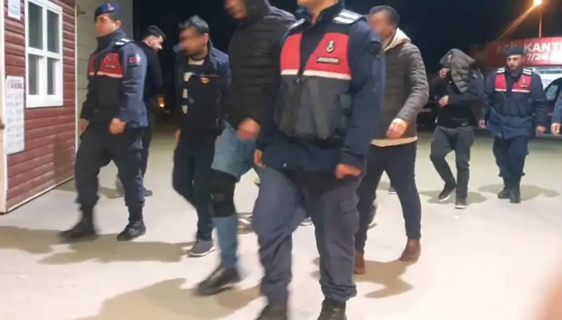 Bağ Evinde Uyuşturucu Partisi: Baskında Şok Detaylar Ortaya Çıktı!